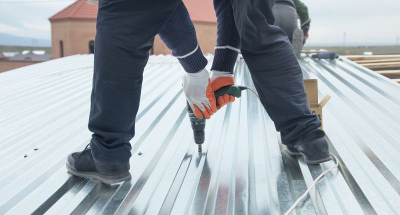 Signs It’s Time To Consider Metal Roof Installation